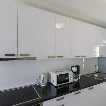 Med - Three Bedroom With Balcony And Sea View Apartment Dubrovnik